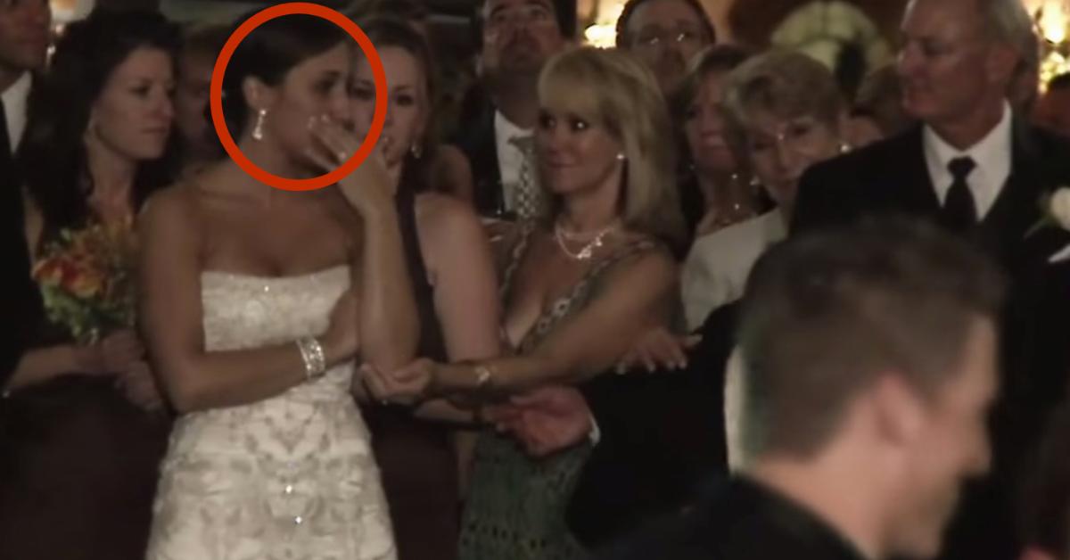 Na frente da noiva, o noivo beija outra mulher. A reacção dela? Sem palavras.