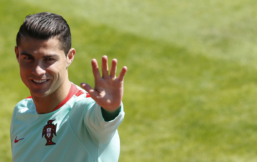 Cristiano Ronaldo oferece ajuda financeira à Madeira