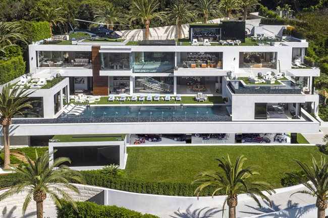 Esta é a casa mais cara do mundo e está a venda! Inclui carros de luxo e helicóptero!